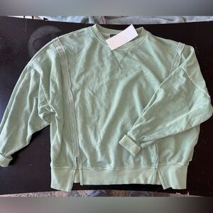 Comfy Green Casual Sweatshirt